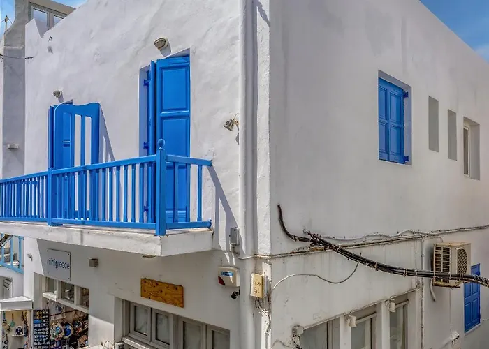 マント Mykonos Town