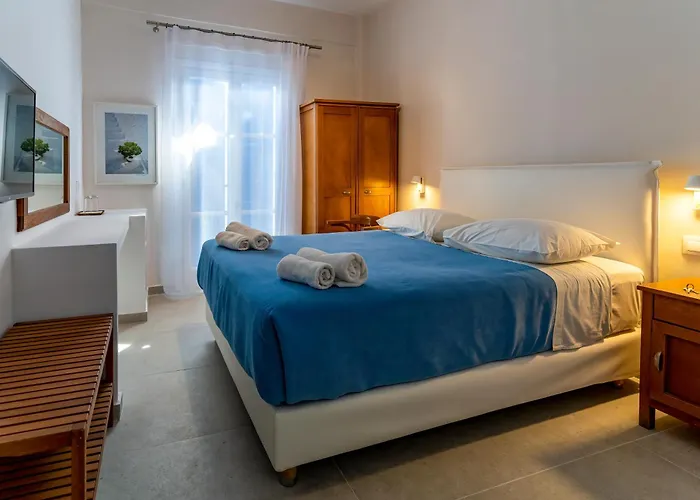 マント ホテル 2*